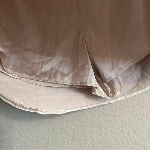 MUSERA Mini Curved Hem Satin Skirt Champagne Size Medium - Picture 7 of 11